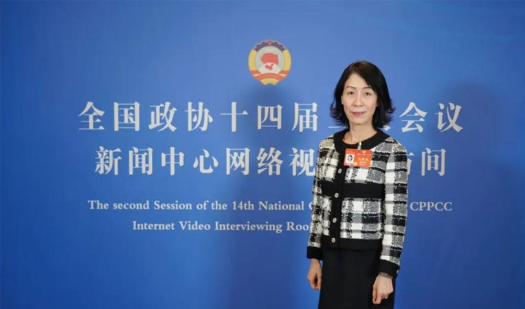 楊莉珊總裁宣講全國(guó)兩會精神（HKI公号）