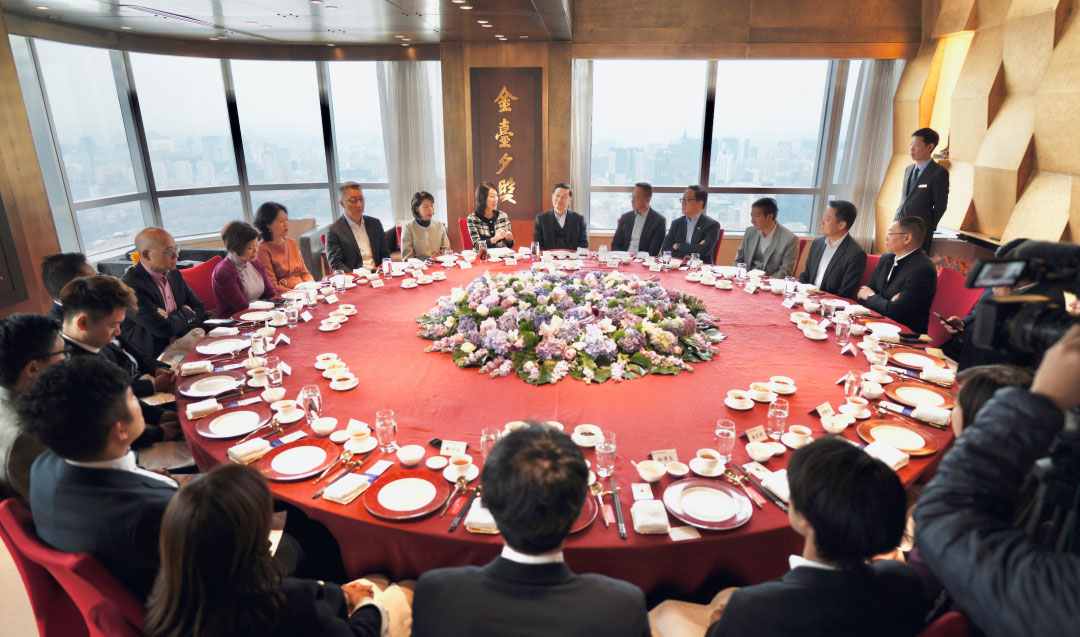 香港特區(qū)行(xíng)政長(cháng)官李家(jiā)超到(dào)訪中國(guó)香港（地區(qū)）商會